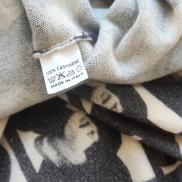 Blue Area " Marilyn Monroe " 100% Cashmere Tunic Sweater/ Dress - Picture 6 of 8